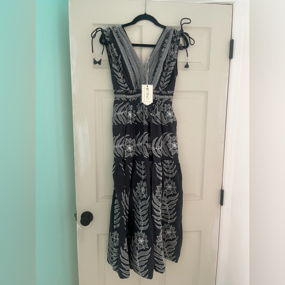 Omika Dress